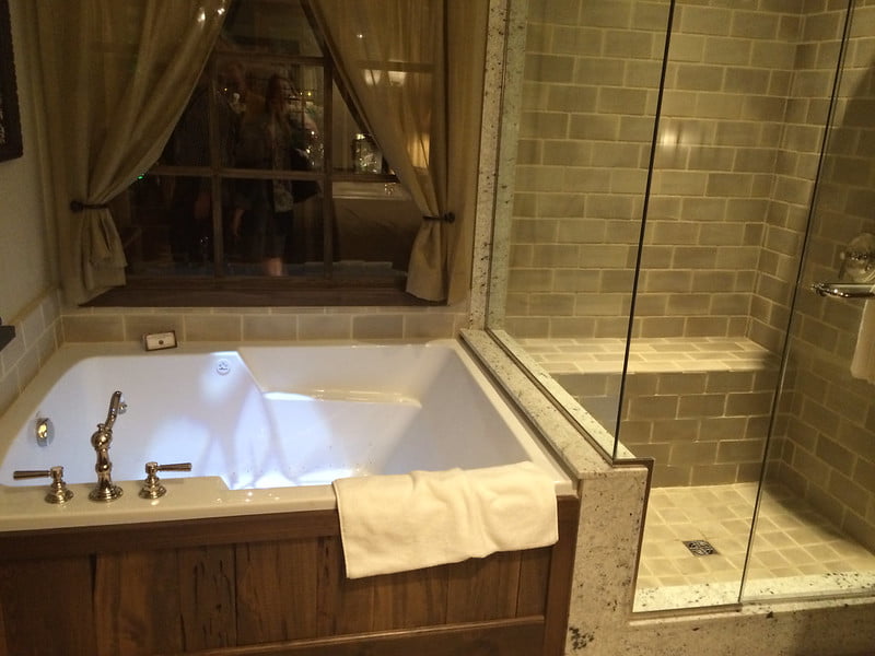Какво да изберете за вашата баня - душ кабина или вана
