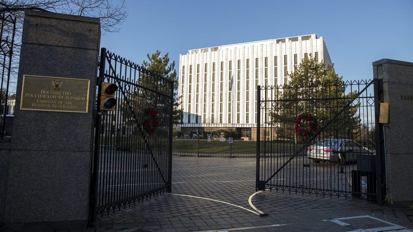 Столичани искат площад "Борис Немцов" близо до руското посолство