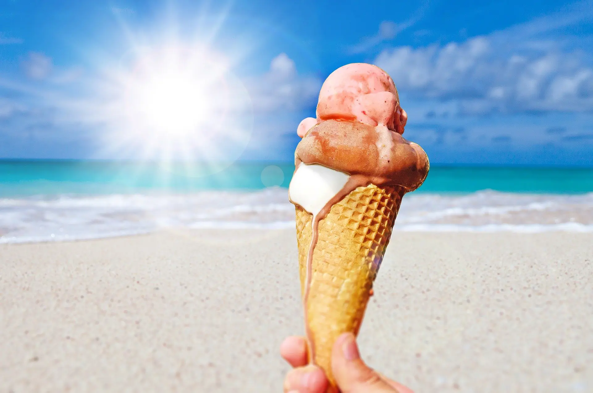 Как да се предпазим от горещите температури на плажа?