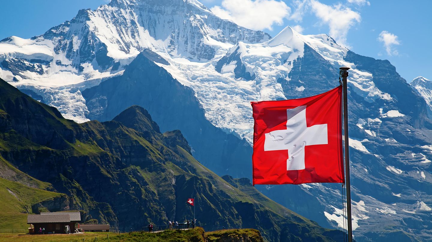 Швейцария доброволно намалява потреблението на газ