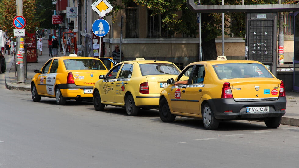 Няма достатъчно таксиджии в Благоевград