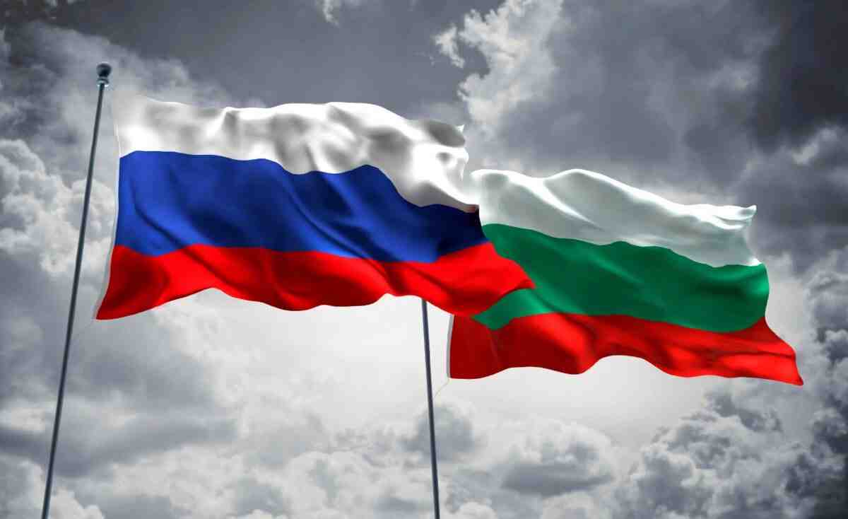 От Русия са изгонени 14 български дипломати