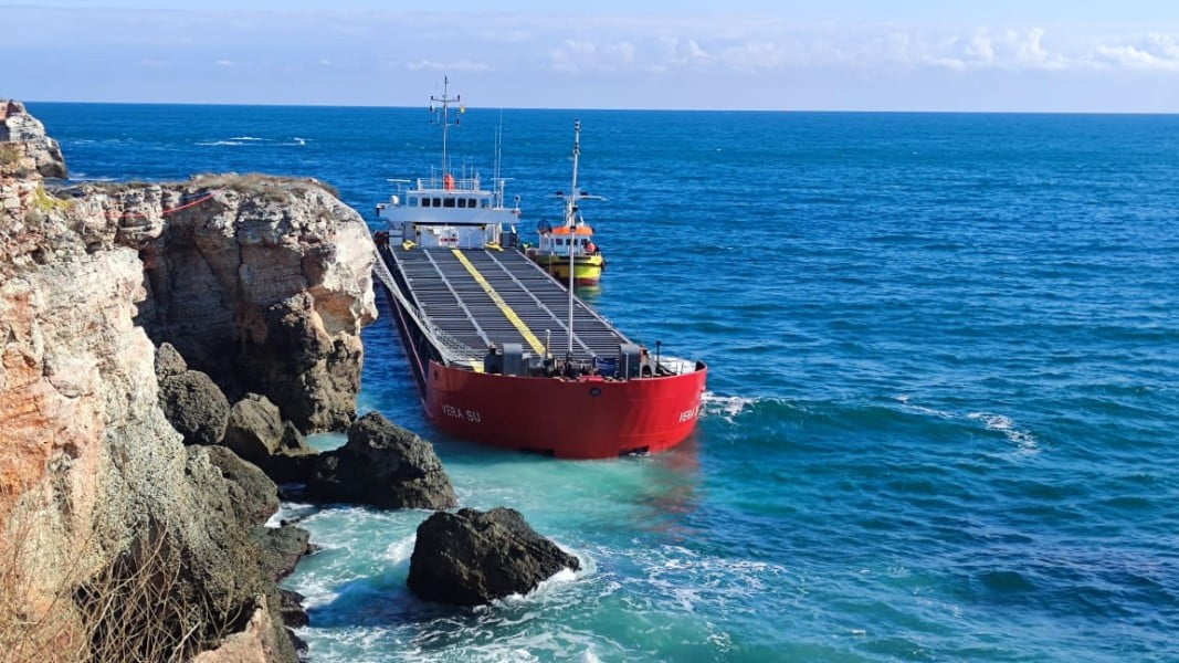 Корабът "Вера Су" ще бъде обявен на търг