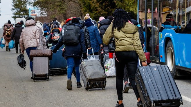 През изминалото денонощие 38 000 украинци са се върнали в страната