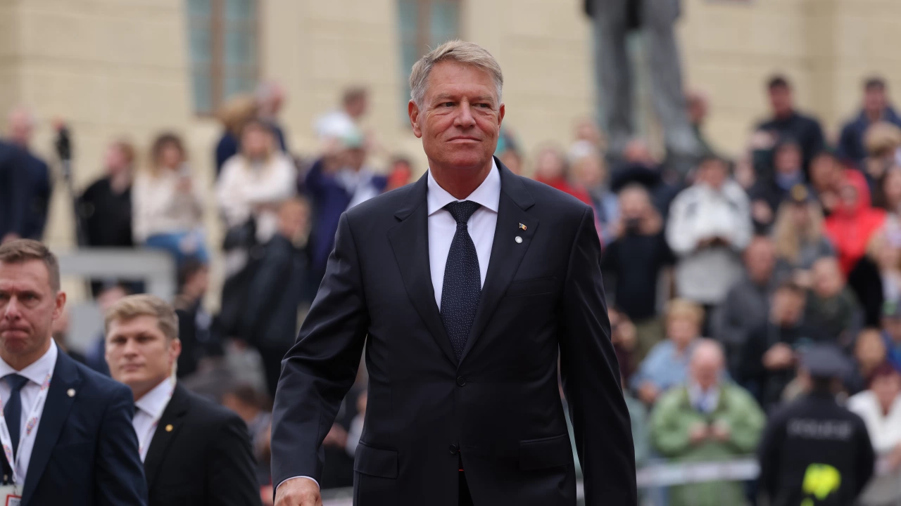 Министърът на отбраната на Румъния обяви, че подава оставка