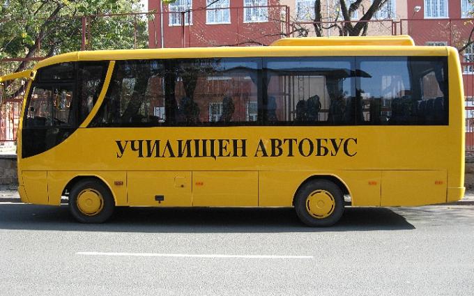 Ученически автобус в Мездренско се ползва и за обществен транспорт
