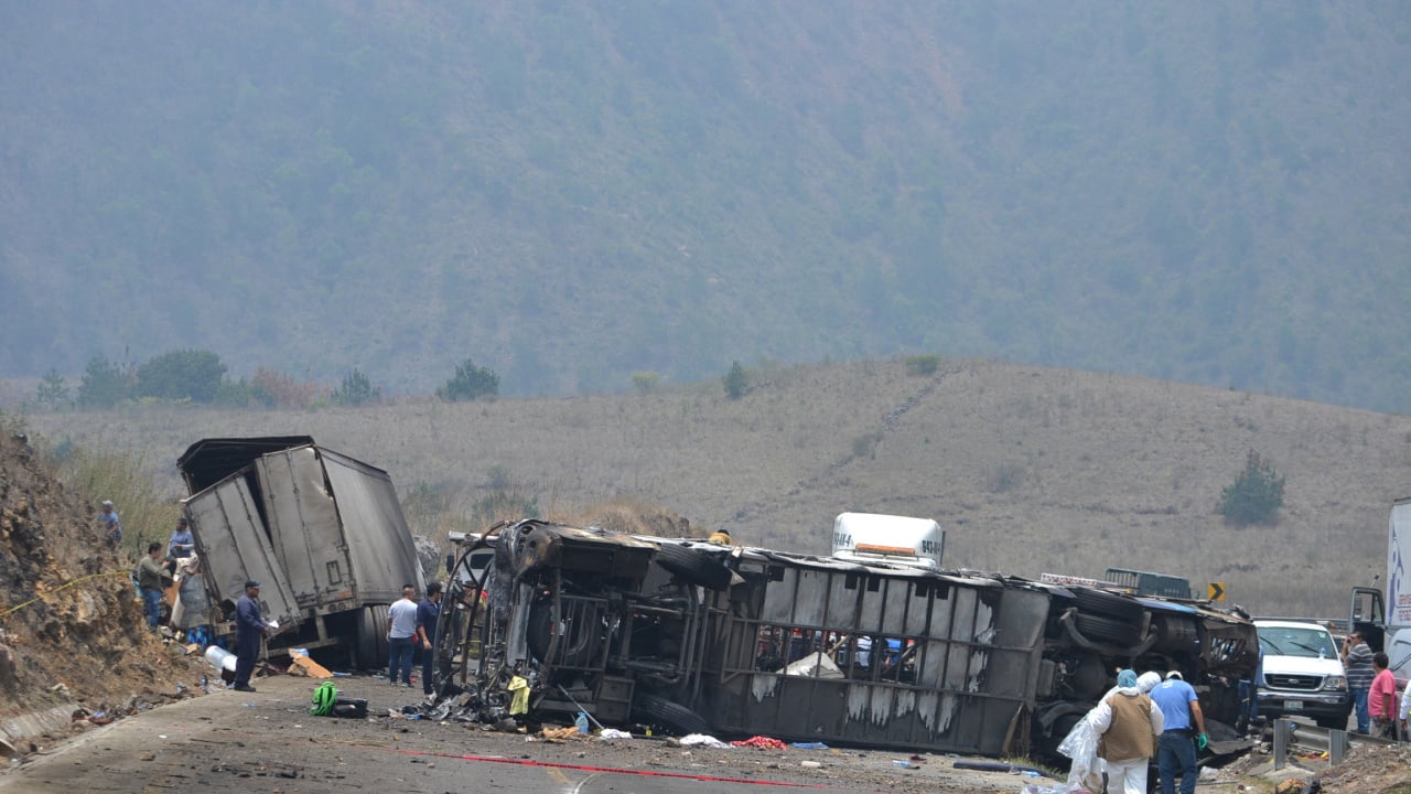 19 души изгубиха живота си след катастрофа с автобус в Египет