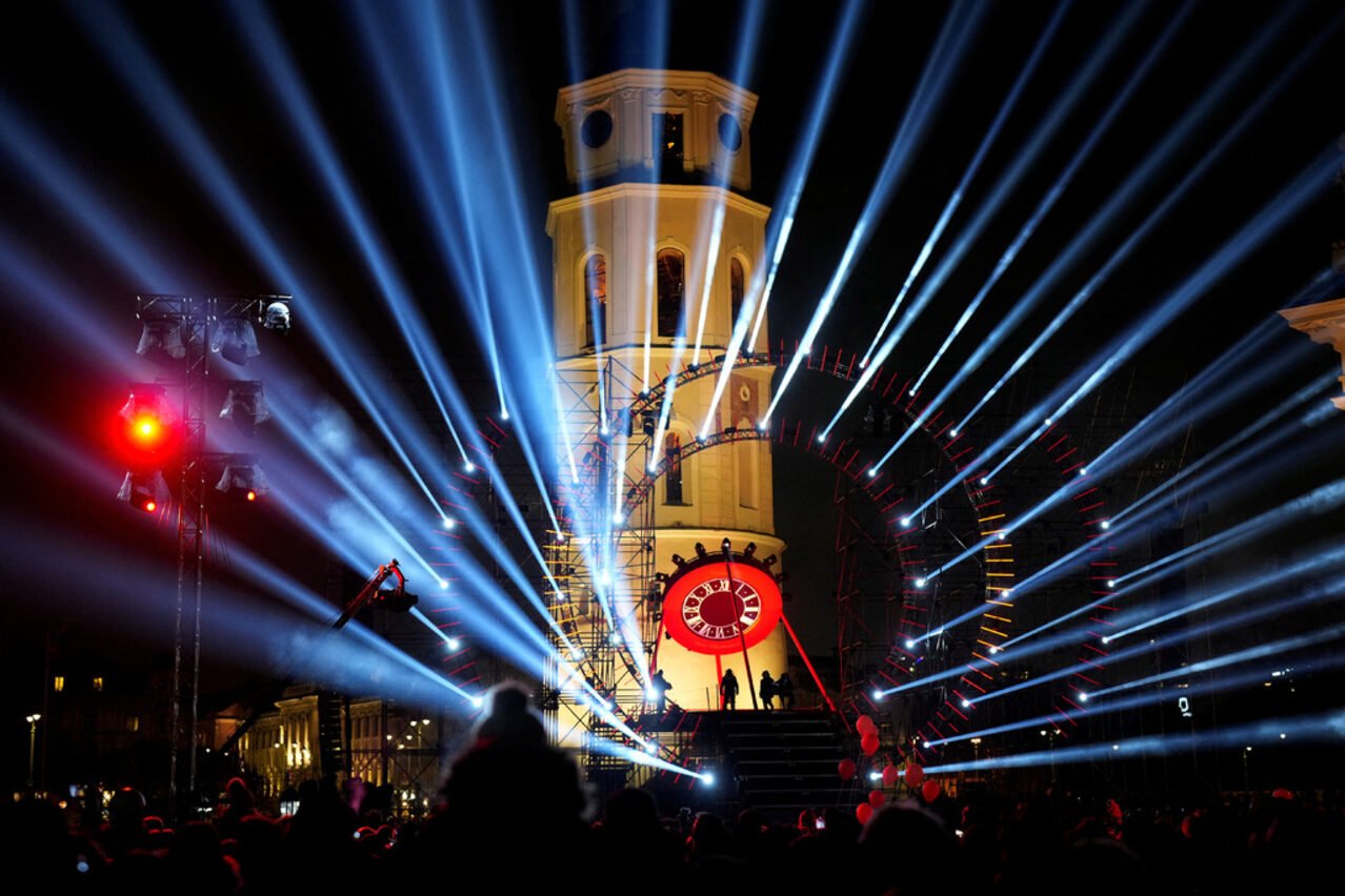 Вилнюс отпразнува 700-годишнина със специално светлинно шоу