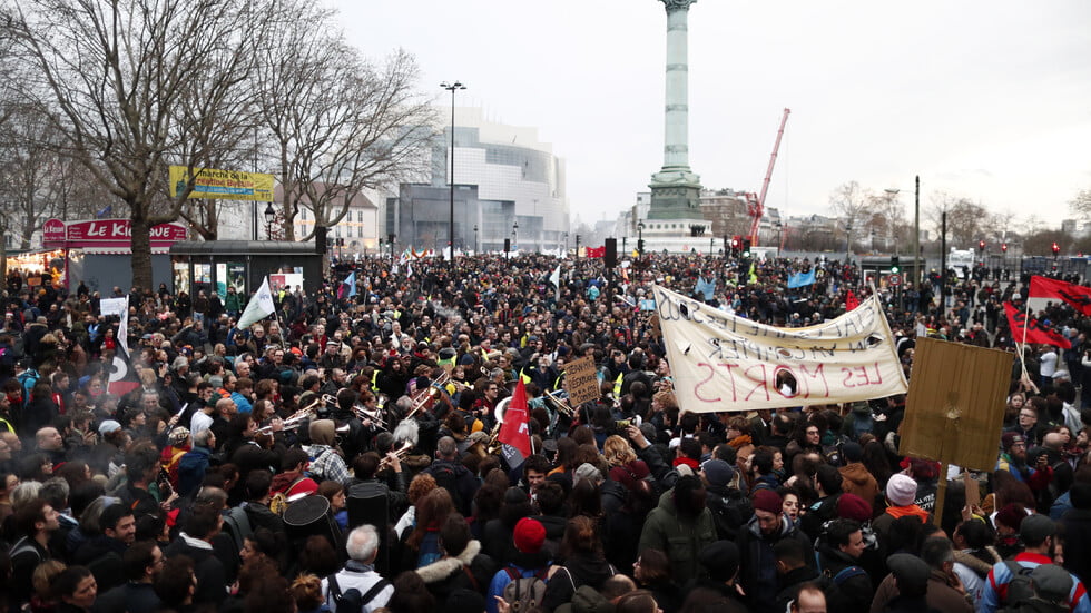 Поредни протести във Франция срещу пенсионната реформа