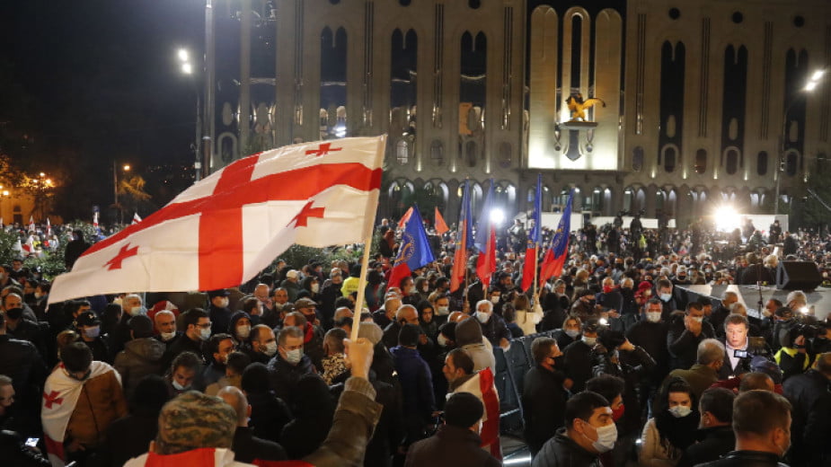 Повече от 66 души бяха задържани при протестите в Грузия