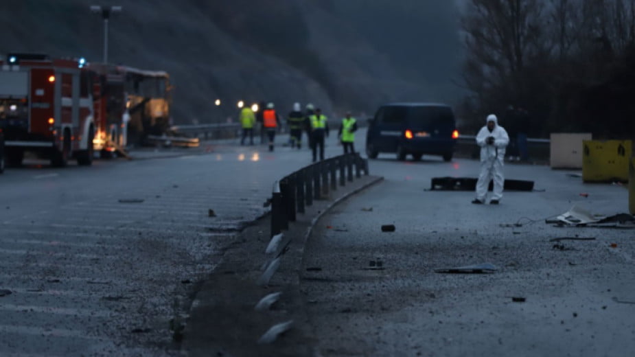 Тежък инцидент с пътнически автобус в Турция взе две жертви