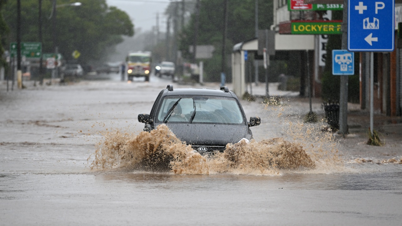 Продължават наводненията и проливните дъждове в Италия