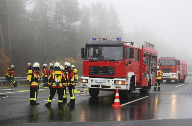 Трима души загинаха при пожар в болнично заведение край Виена