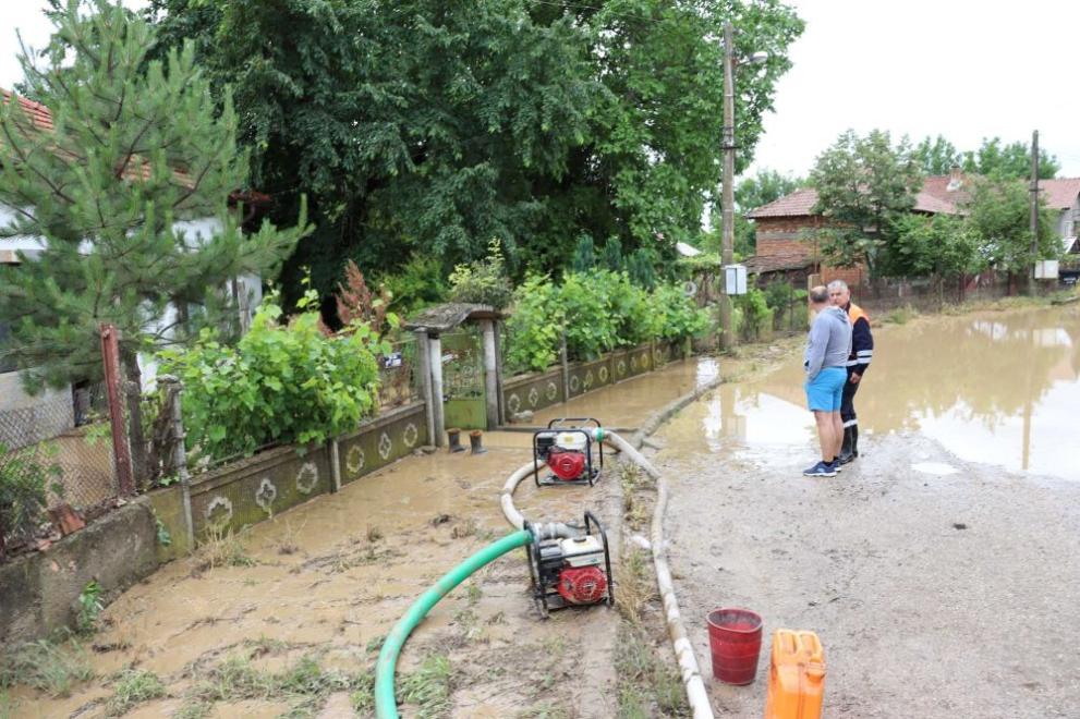 Евакуираха хора във Видинско заради придошлите води на река Войнишка