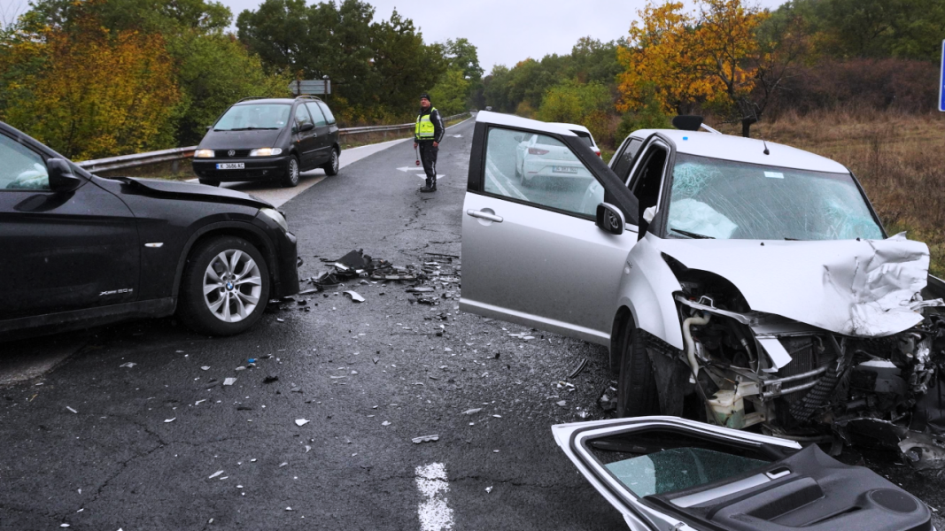 Два пътни инцидента в Горна Оряховица, няма пострадали