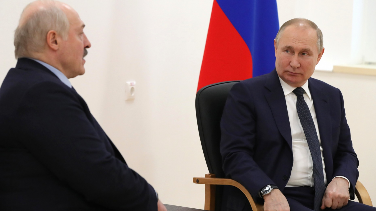 Путин е разговарял с беларуския президент Александър Лукашенко за ситуацията с "Вагнер"