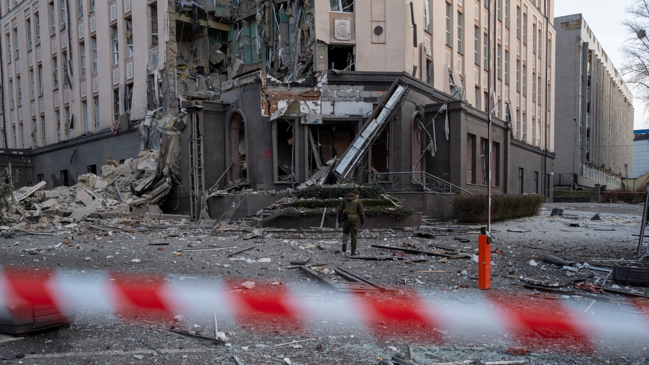 Поне един човек изгуби живота си при нападение над украинския град Николаев