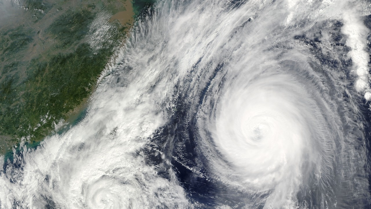 Eвакуираха около 46 200 жители в Южна Япония заради наближаващ тайфун