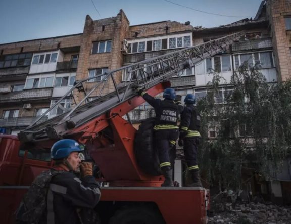 Руска ракетна атака в украинския град Покровск взе седем жертви