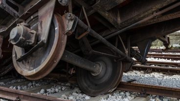 Катастрофа между товарен влак и камион на прелез в радневско село