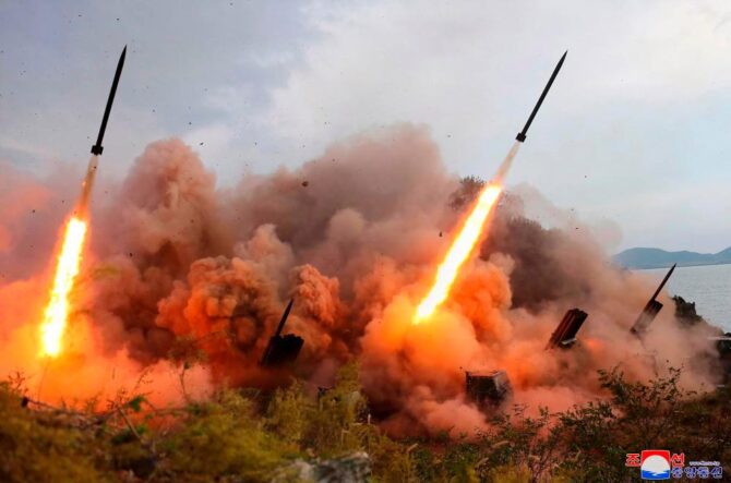 Русия атакува Украйна с ракети от Северна Корея