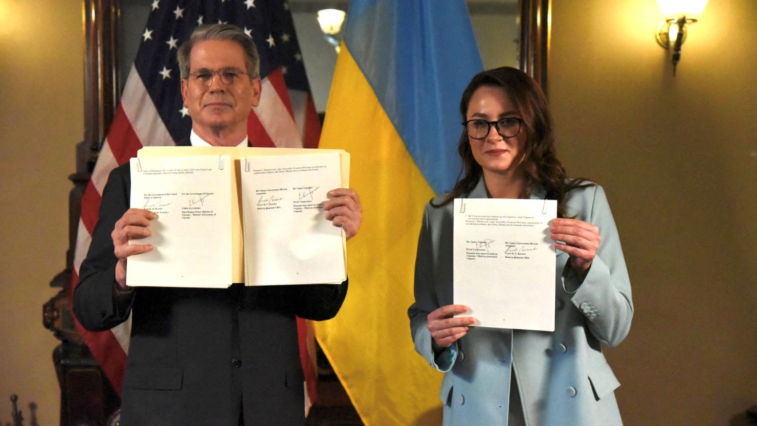 2025-05-01t082609z-135219741-rc2v8ea727cc-rtrmadp-3-ukraine-crisis-us-deal
